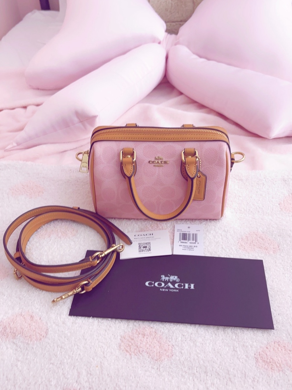COACH mini Rowan powder pink